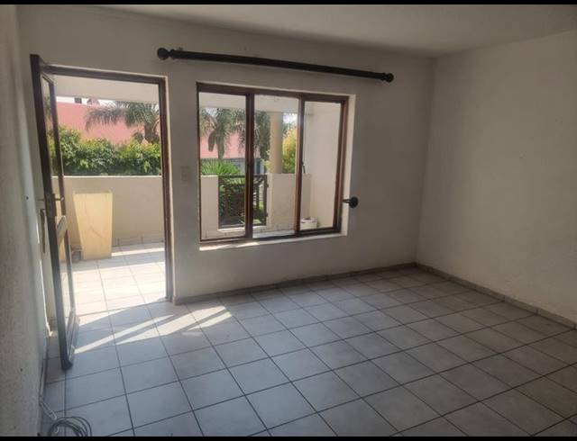 2 BEDROOM COMPLEX FOR SALE IN MARAIS STEYN PARK